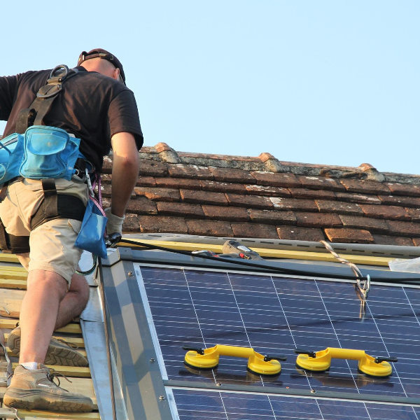 Installation des panneaux photovoltaïques